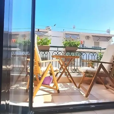 Apartment Thearetsouplace Elegance, 200M From The Sea, Parking, 1G Wifi, Netflix, Cosmote Tv *