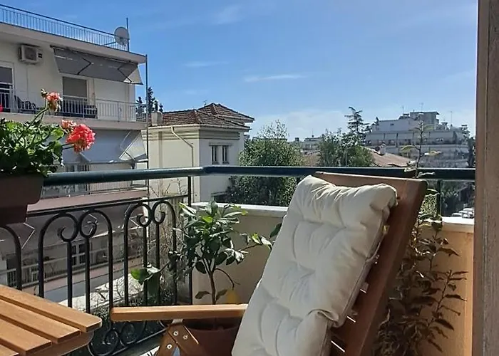 Thearetsouplace, Elegance Apartment, 200m From The Sea With Parking, 1g Wifi, Cosmote Tv